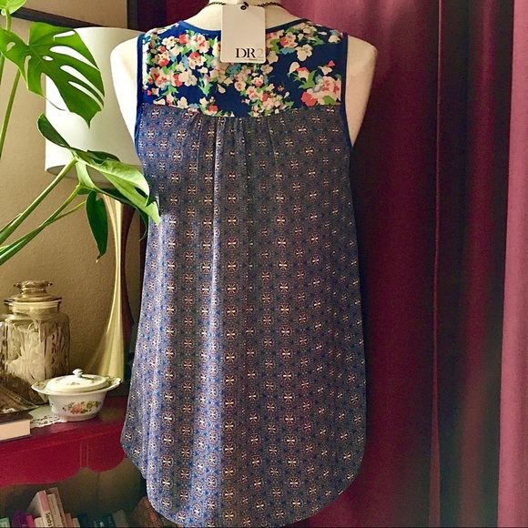 Top - Picture 3 of 4